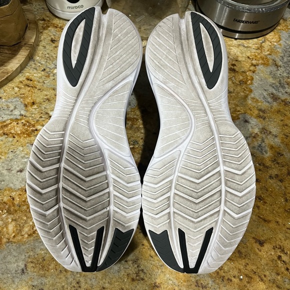 Saucony kinvara 12 size 11 - Picture 7 of 8